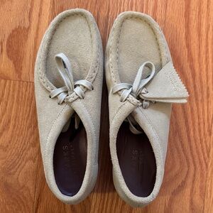 Clarks Women’s Wallabee Maple Suede size US 8 / EU 39